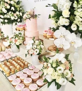 torta-babazsur-születésnapi-buli-dekoráció-virág-dekoráció-rendezvény-dekoráció-hotel